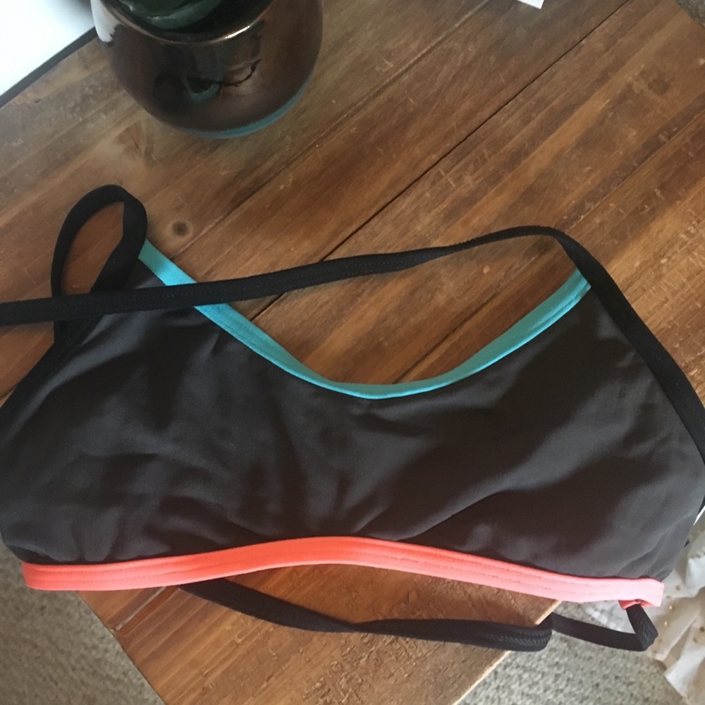 🏊🏼‍♀️ Jolyn Swim Top